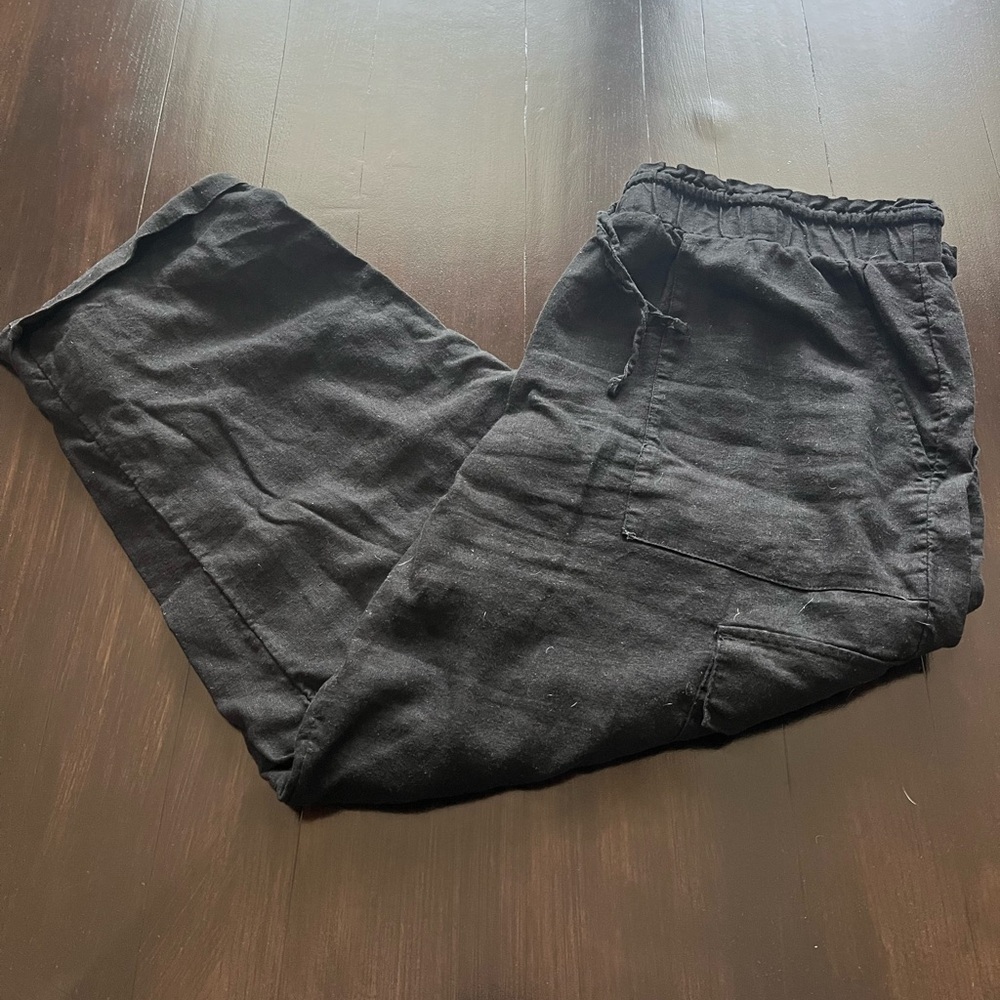Time and Tru Women’s Black Cargo Pants - Picture 2 of 6